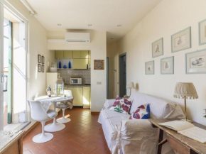 Delightful Apartment in San Frediano with Balcony
